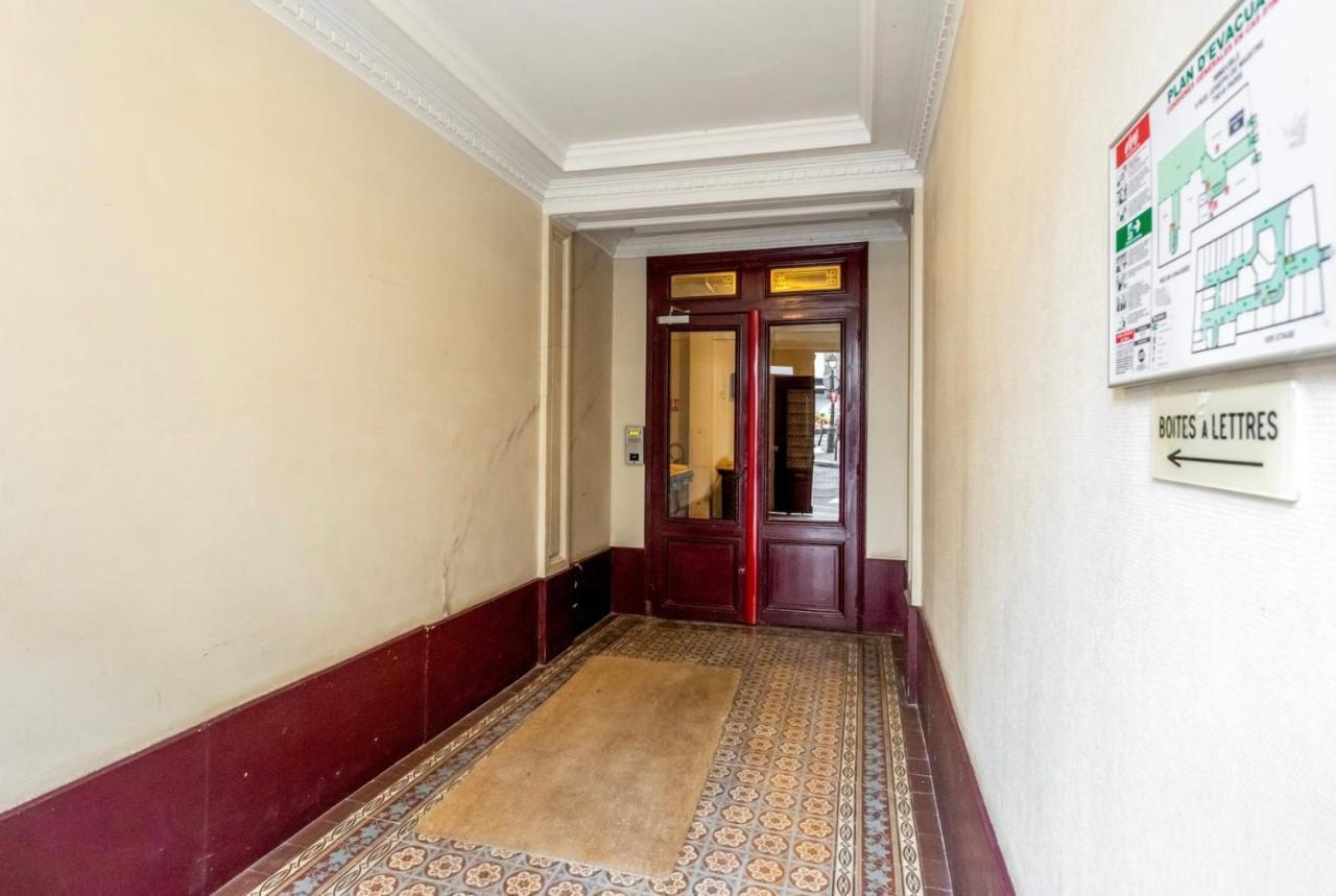 Abbesses - Superbe Appartement Avec Cheminees Paris Exterior foto